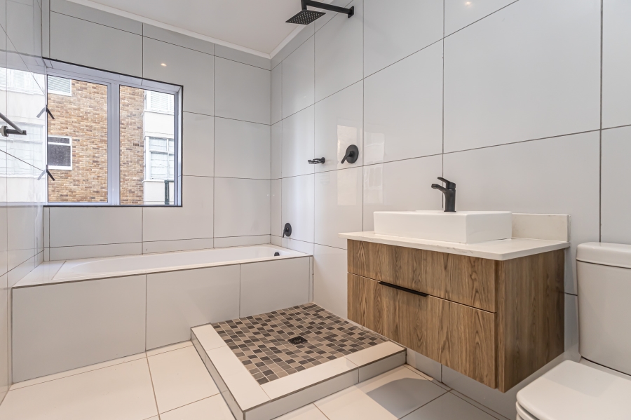 To Let 2 Bedroom Property for Rent in Sea Point Western Cape